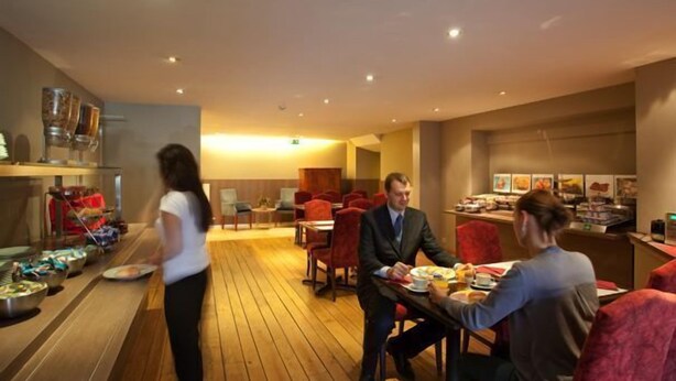 Daily continental breakfast for a fee - Antwerp Diamond Hotel (Antwerp)
