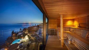 Couples treatment rooms, sauna, hot tub, Turkish bath, body treatments