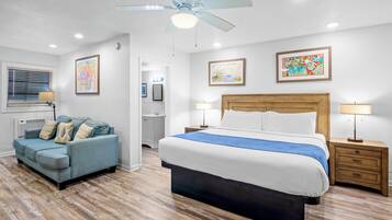 Chambre Standard, 1 trÚs grand lit | Ameublement personnalisé, fer et planche à repasser, Wi-Fi gratuit