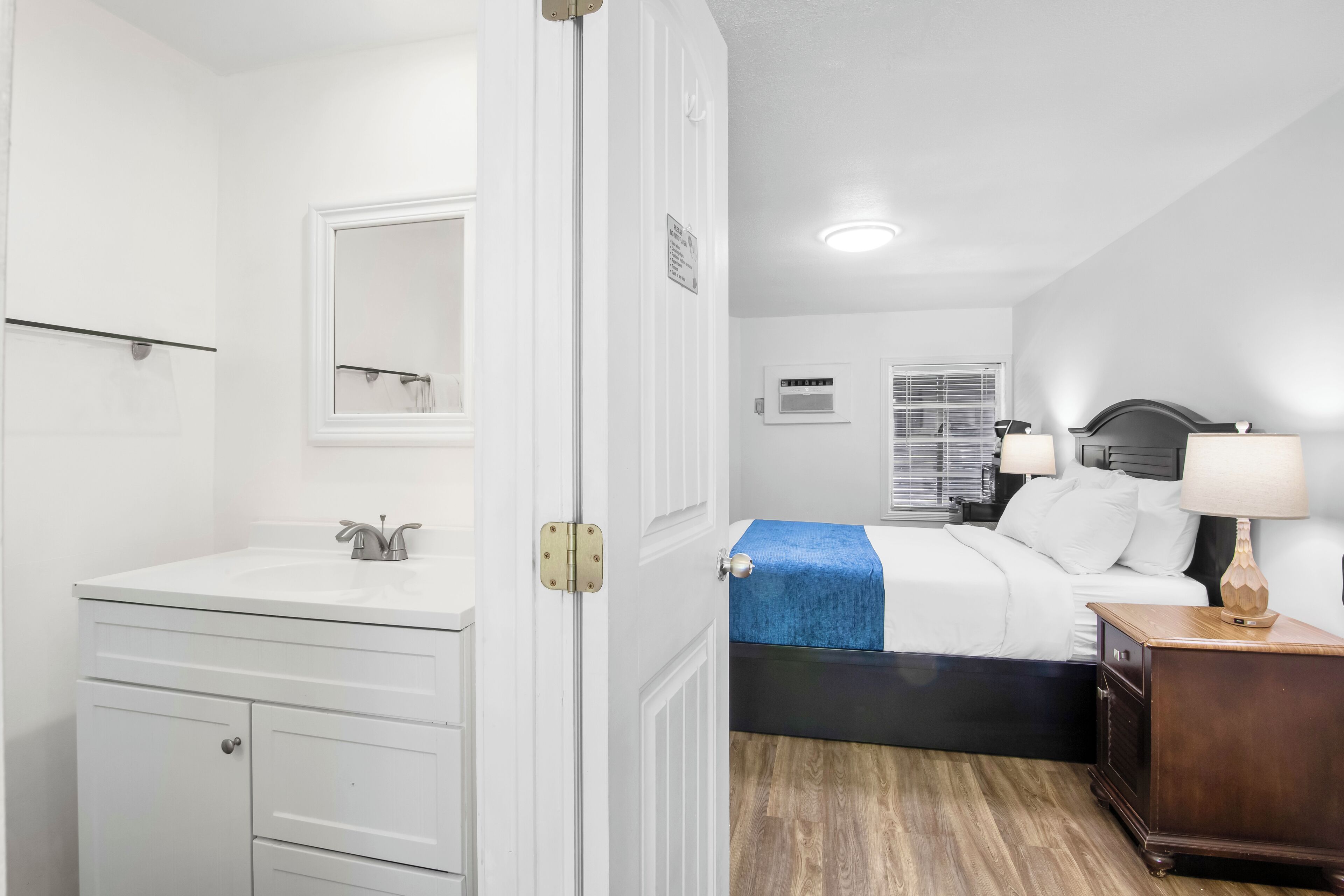 queen island room | 1 bedroom, individually furnished, iron/ironing board, free wifi