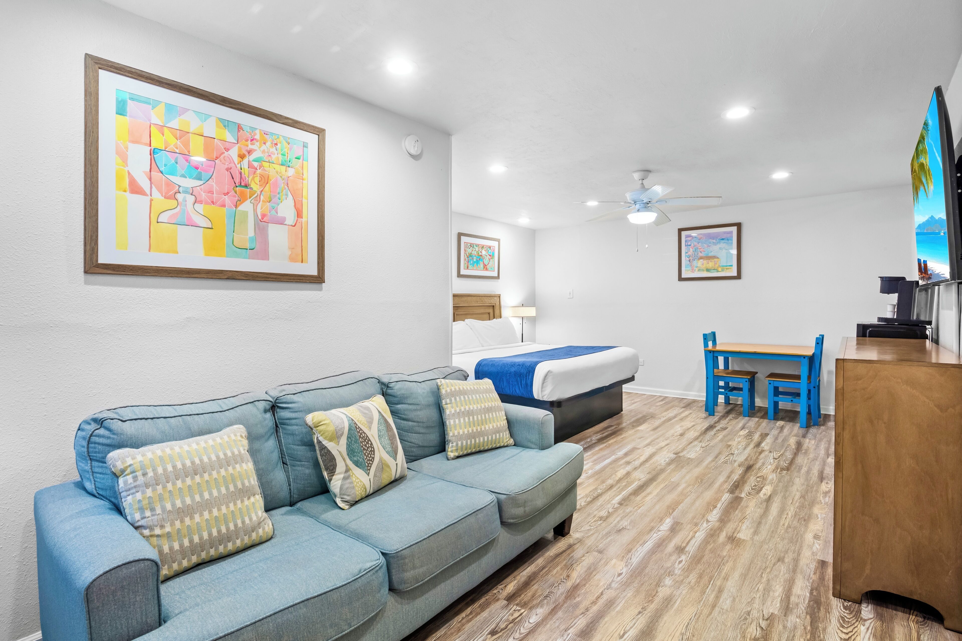 king island room | living area | 42-inch flat-screen tv with cable channels, tv