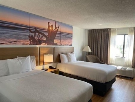Desk, laptop workspace, blackout curtains, iron/ironing board. Days Inn by Wyndham Sherman