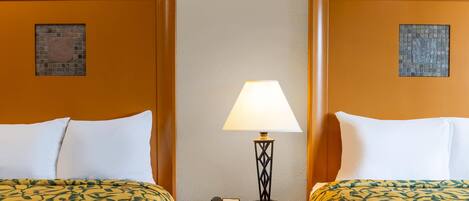 Desk, laptop workspace, soundproofing, free WiFi