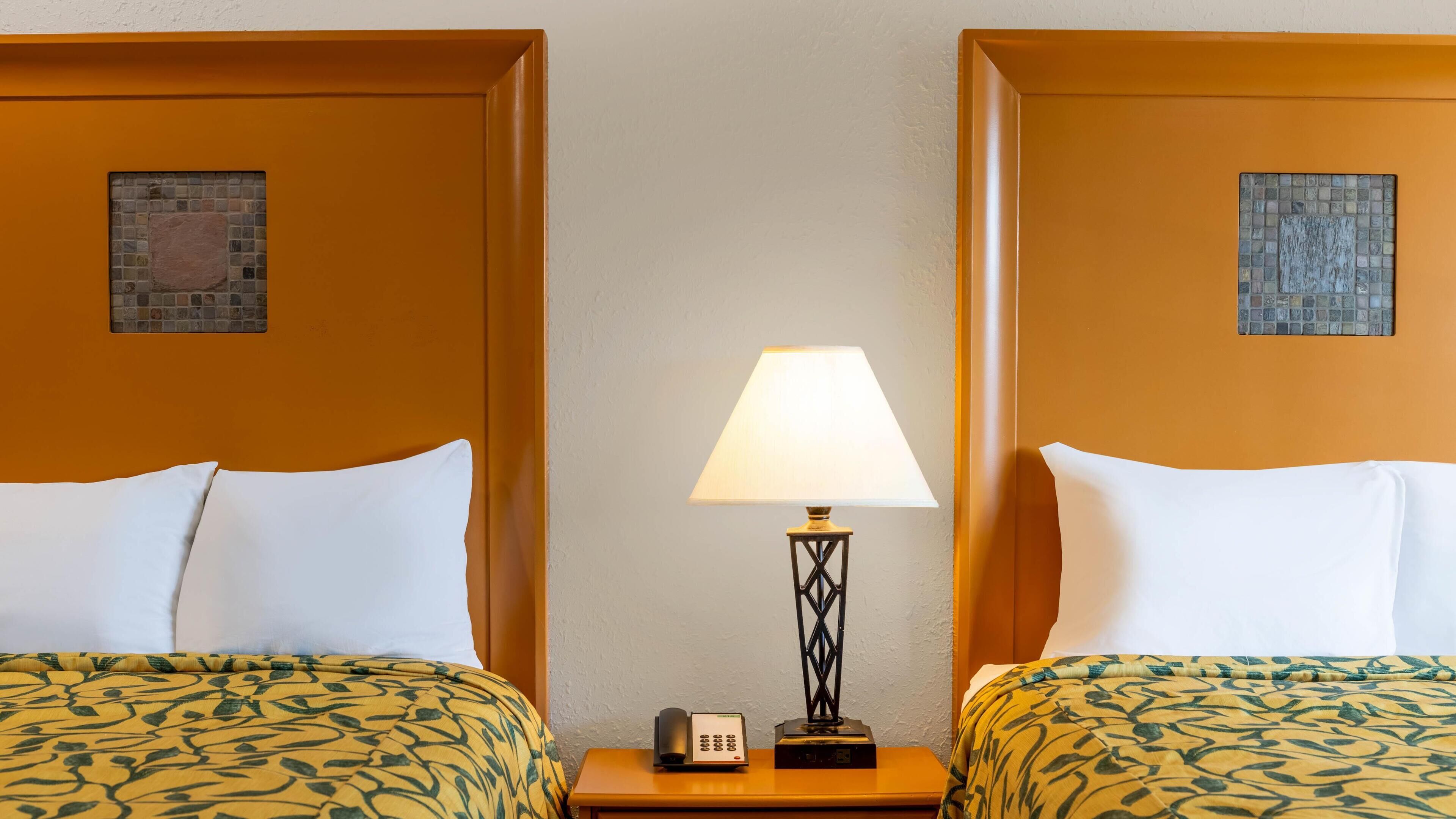 Desk, laptop workspace, soundproofing, free WiFi