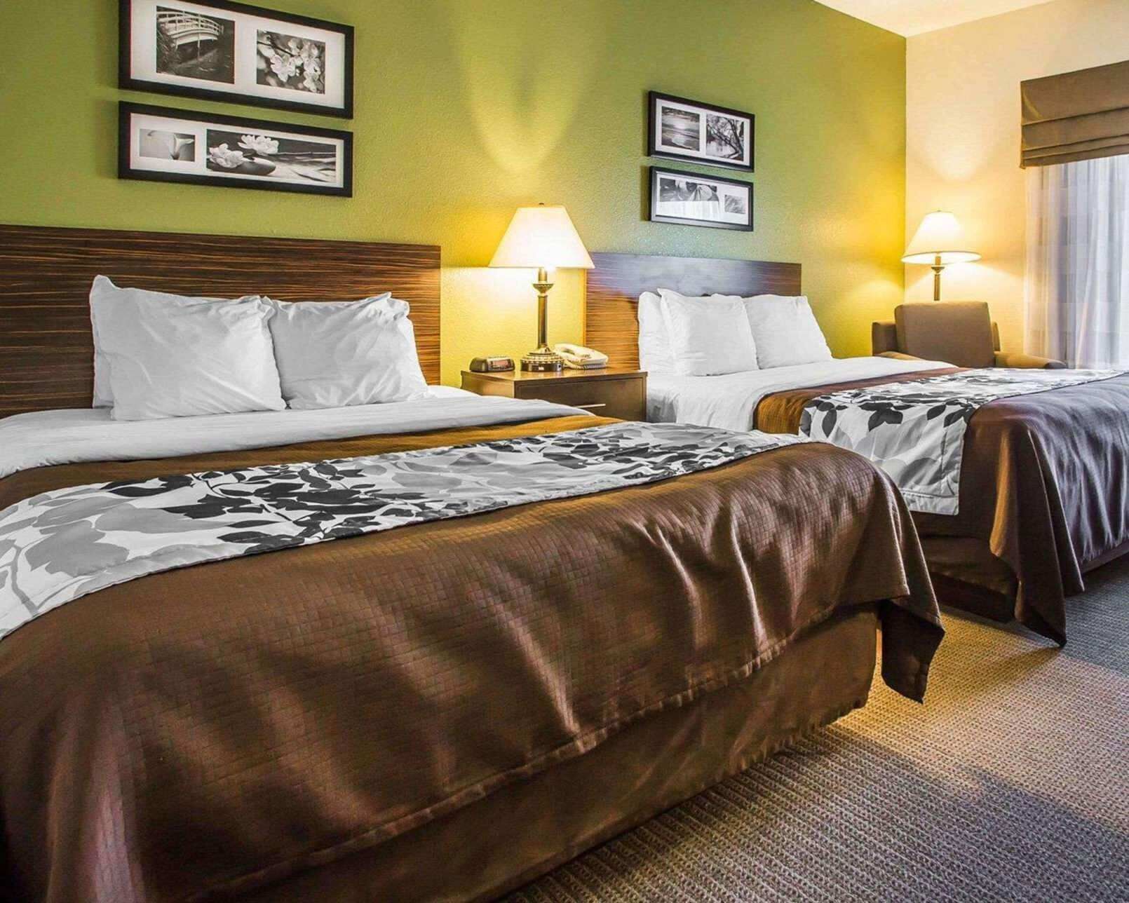Desk, blackout drapes, iron/ironing board, free WiFi