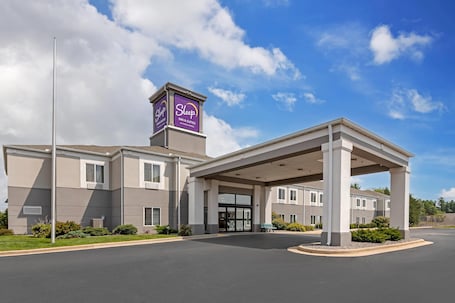 Front of property. Sleep Inn & Suites Wisconsin Rapids