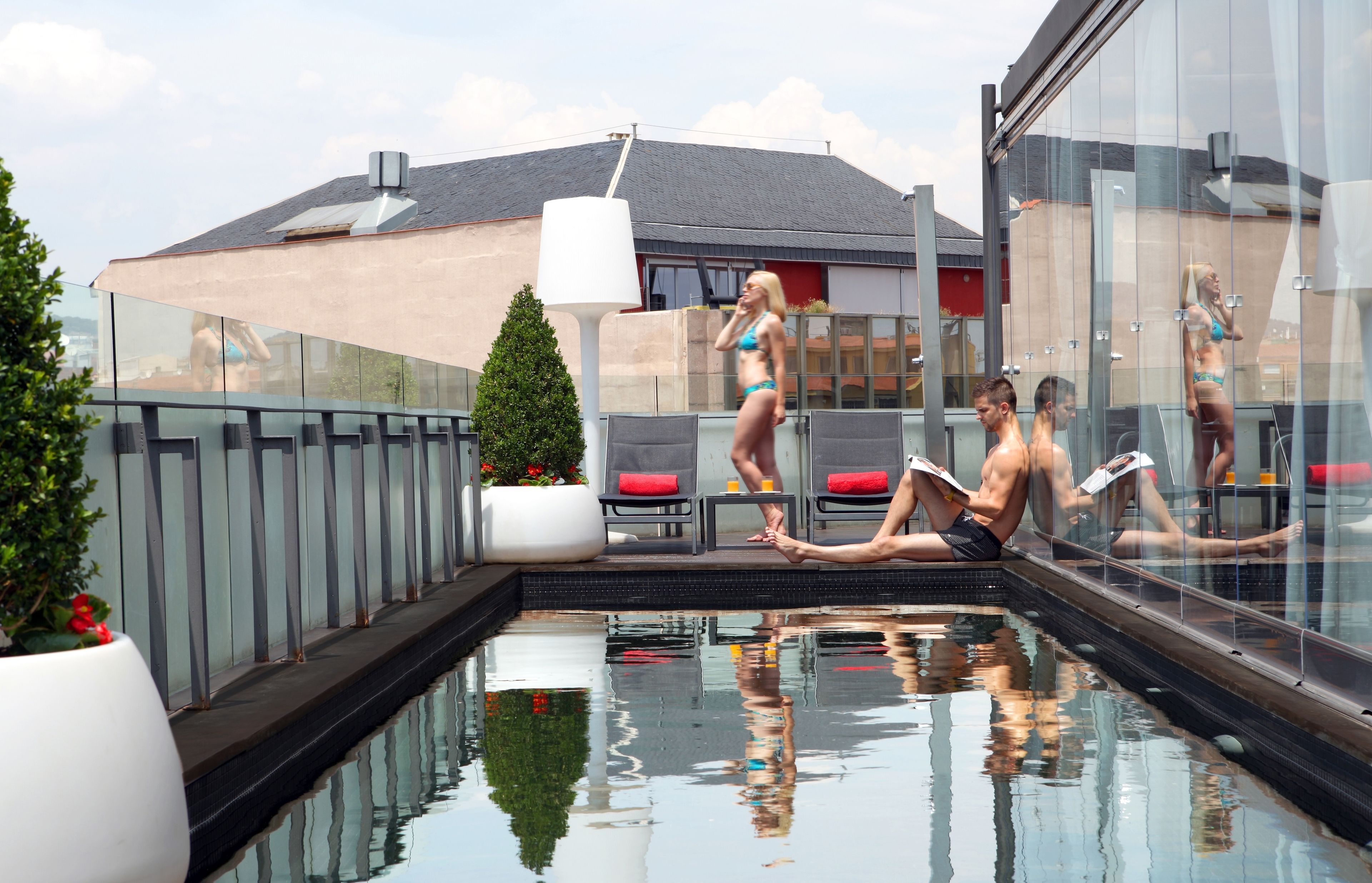 outdoor pool, pool loungers