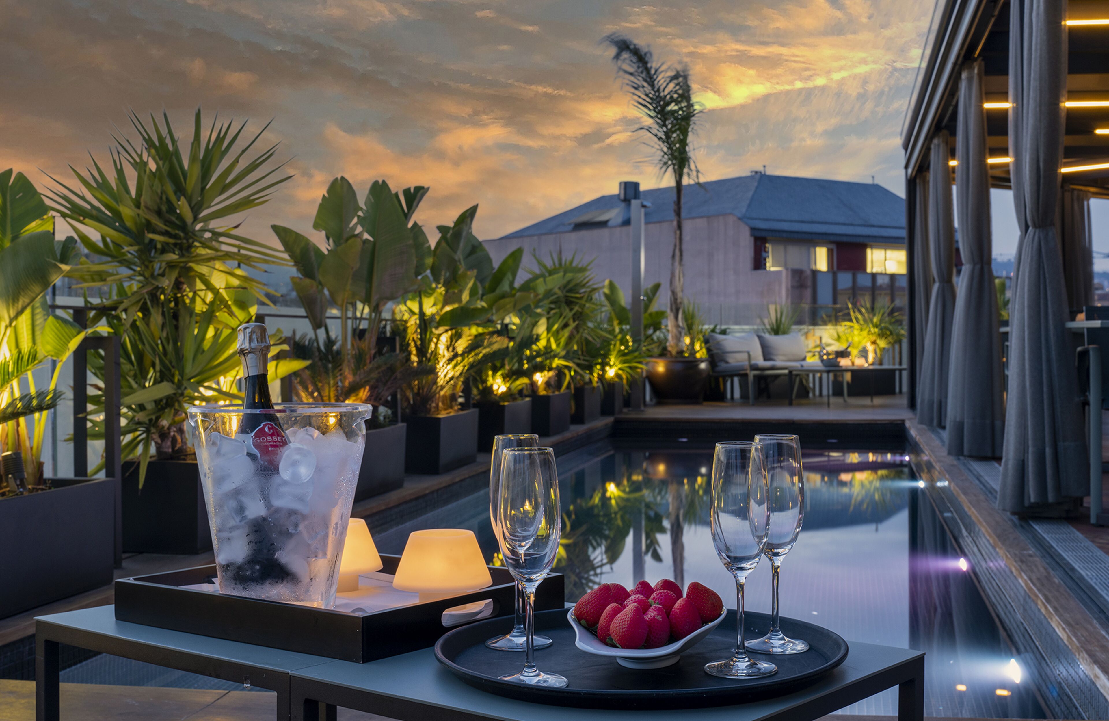 outdoor pool, pool loungers