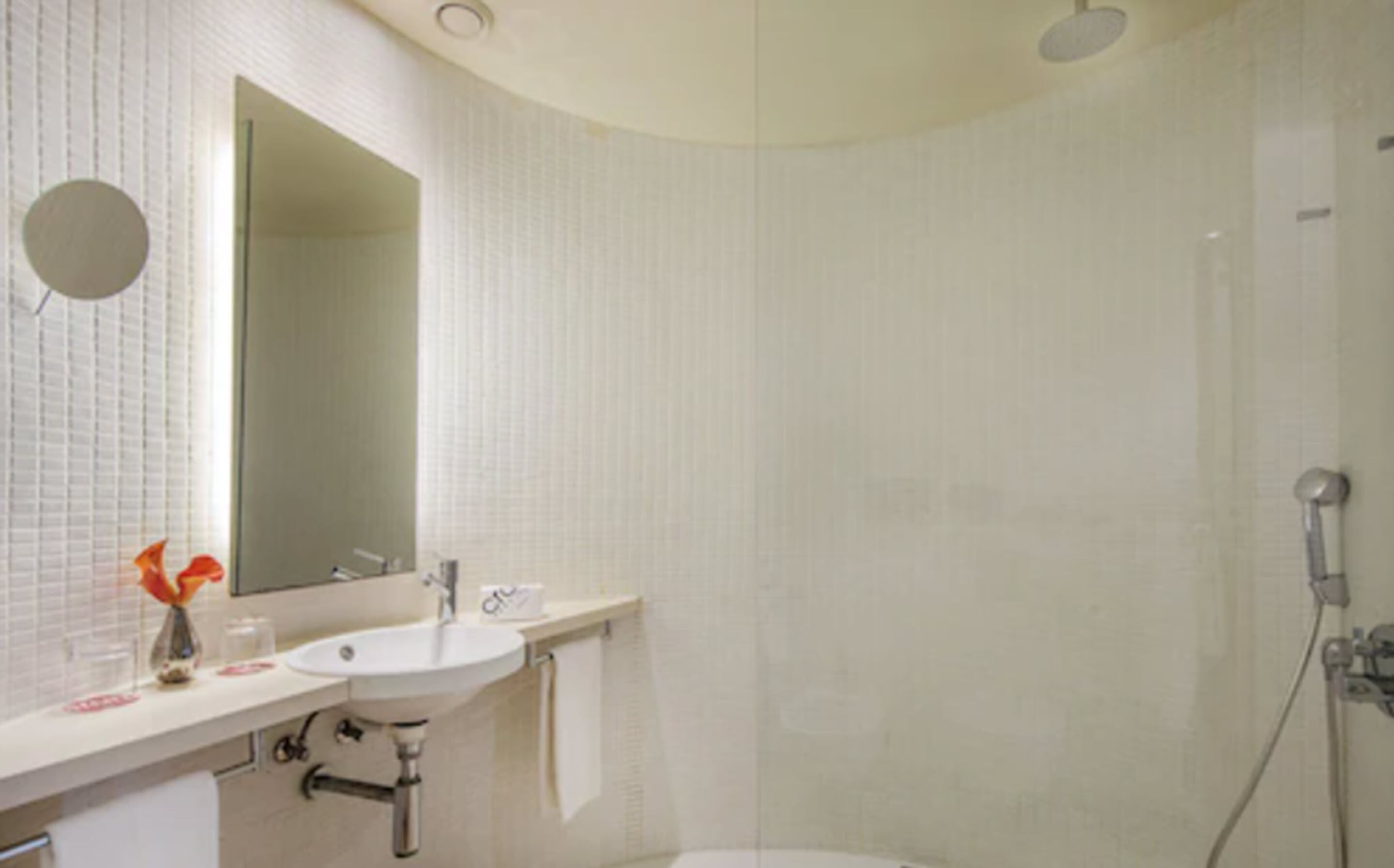 rainfall showerhead, free toiletries, hair dryer, bathrobes