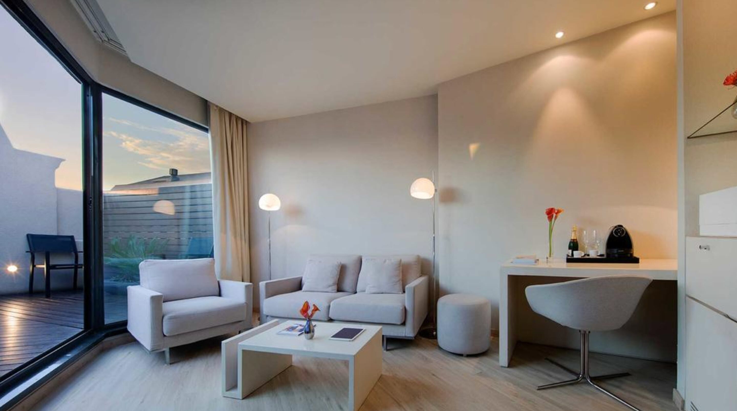 suite with terrace | 1 bedroom, premium bedding, minibar, in-room safe