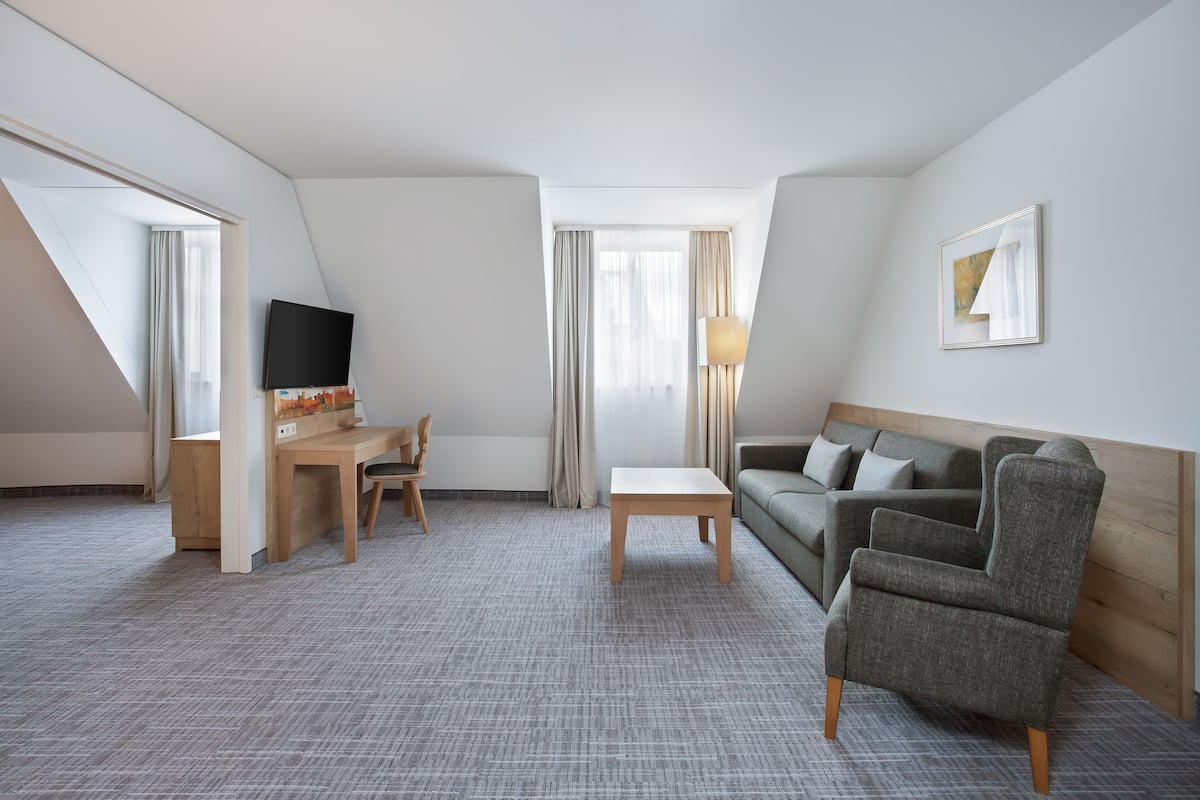 Suite, 1 Bedroom | Minibar, in-room safe, desk, laptop workspace