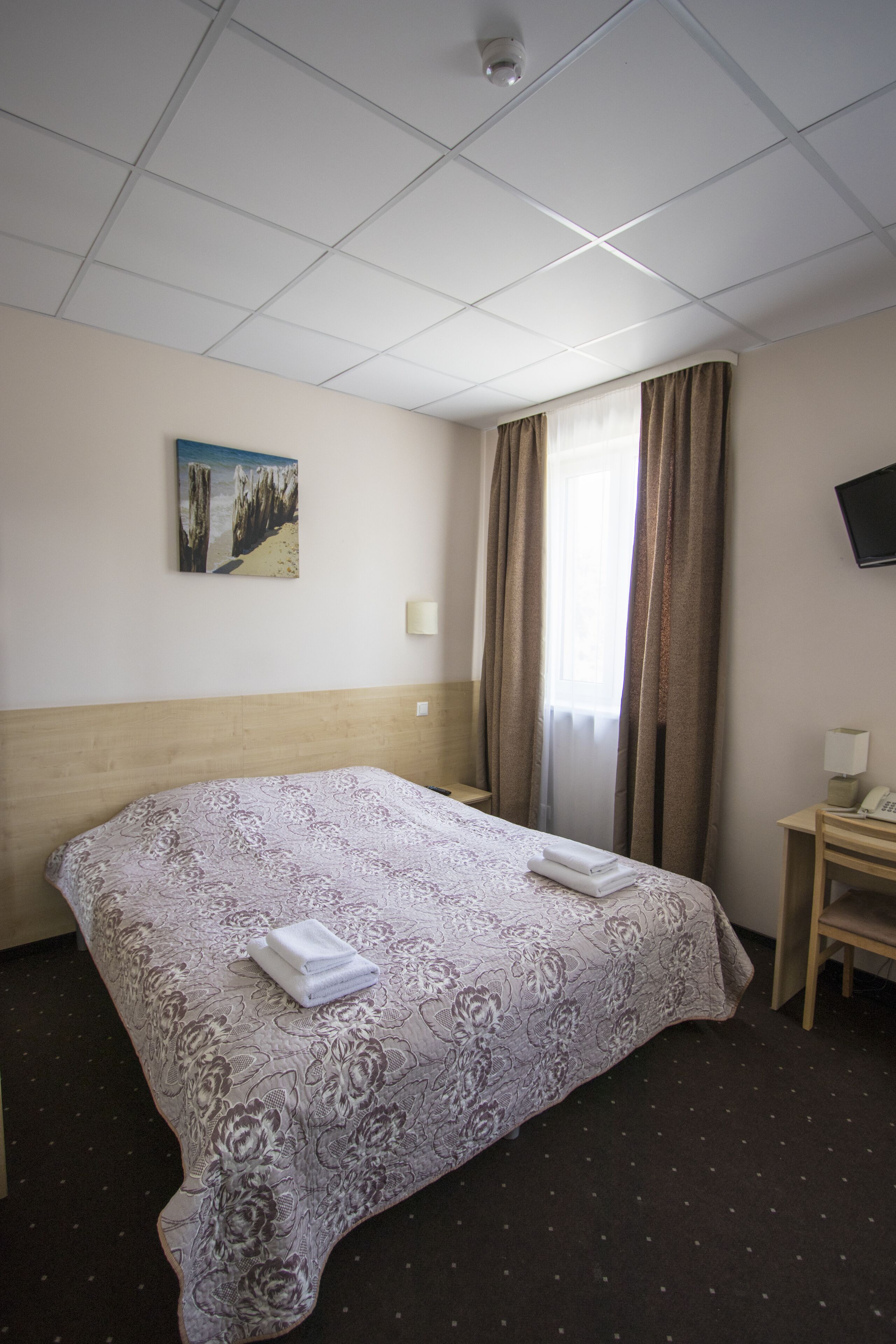 double room | in-room safe, desk, iron/ironing board, free wifi