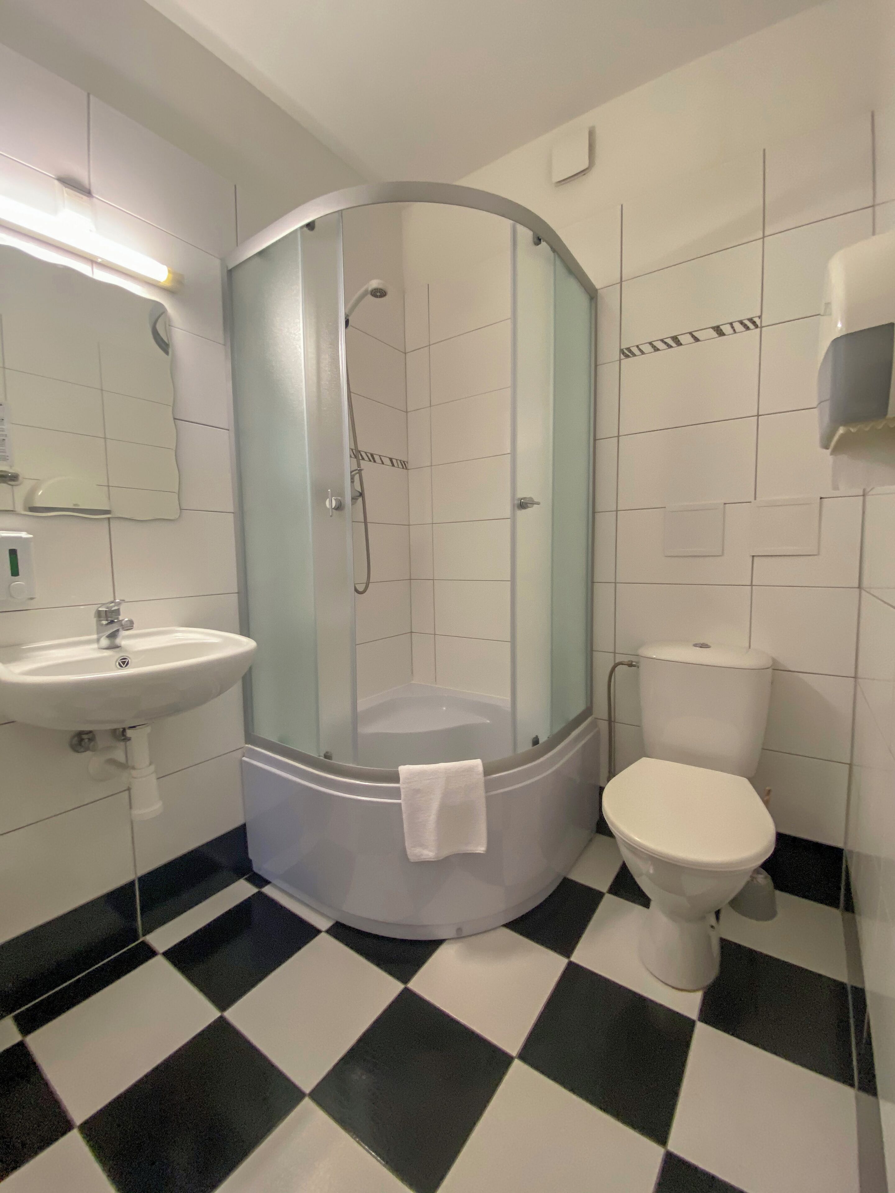 Photo - Hotel BEST with FREE PARKING