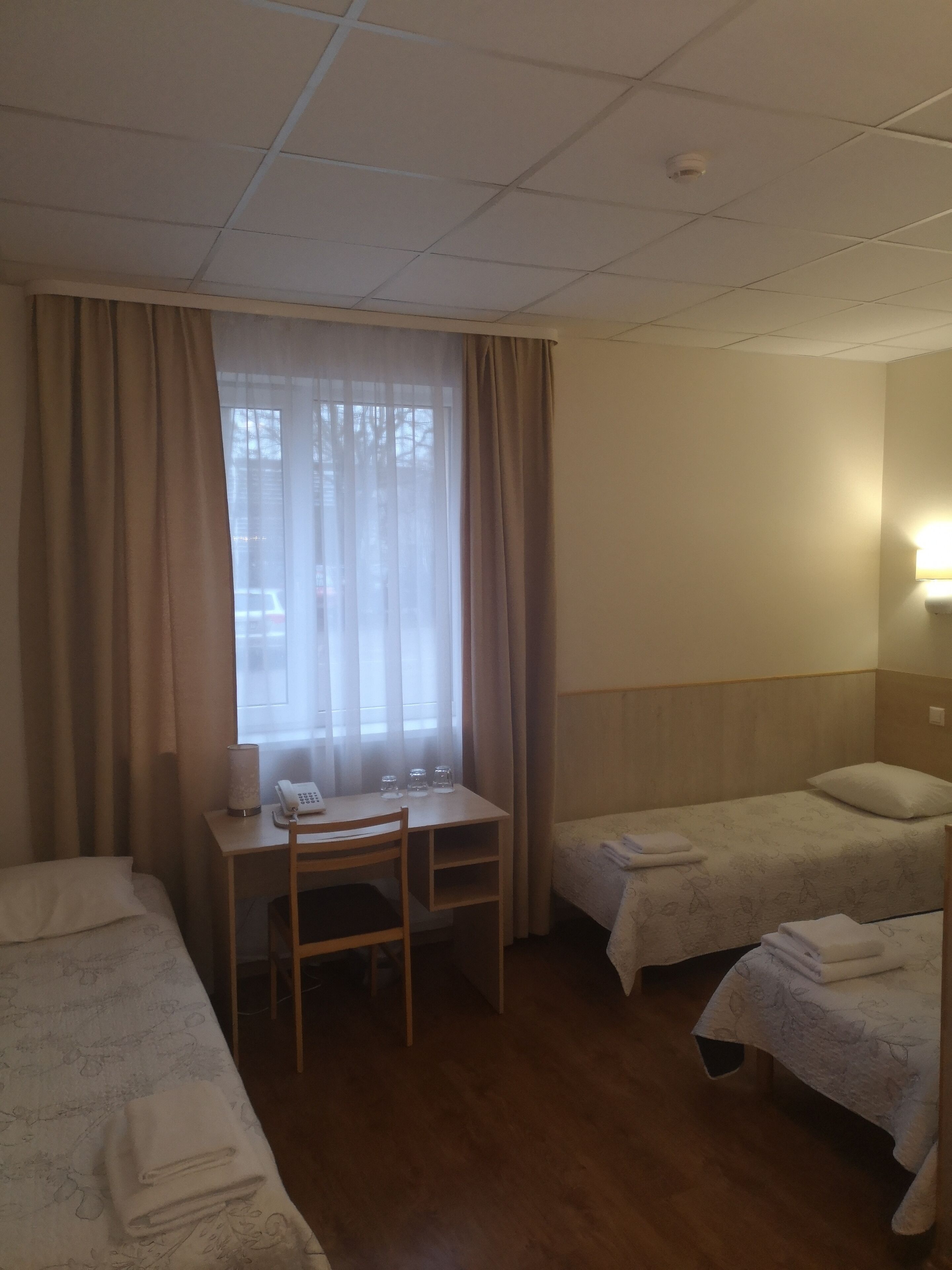 triple room | in-room safe, desk, iron/ironing board, free wifi