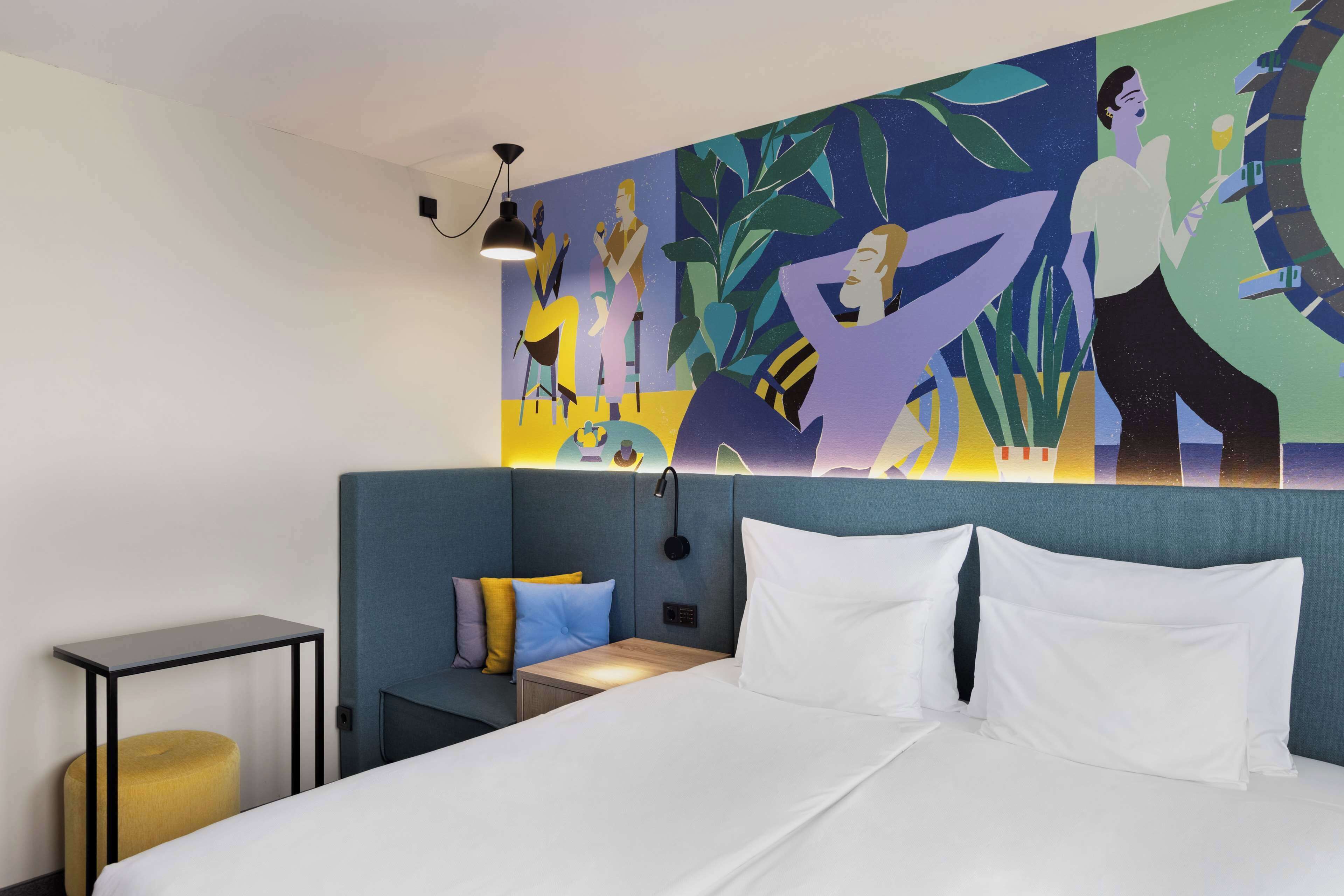 In-room safe, desk, blackout drapes, soundproofing