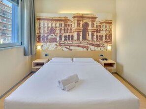 Standard-Doppelzimmer | Hochwertige Bettwaren, Minibar, Zimmersafe, Schreibtisch