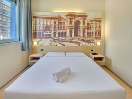 Standard Double Room | Premium bedding, minibar, in-room safe, desk