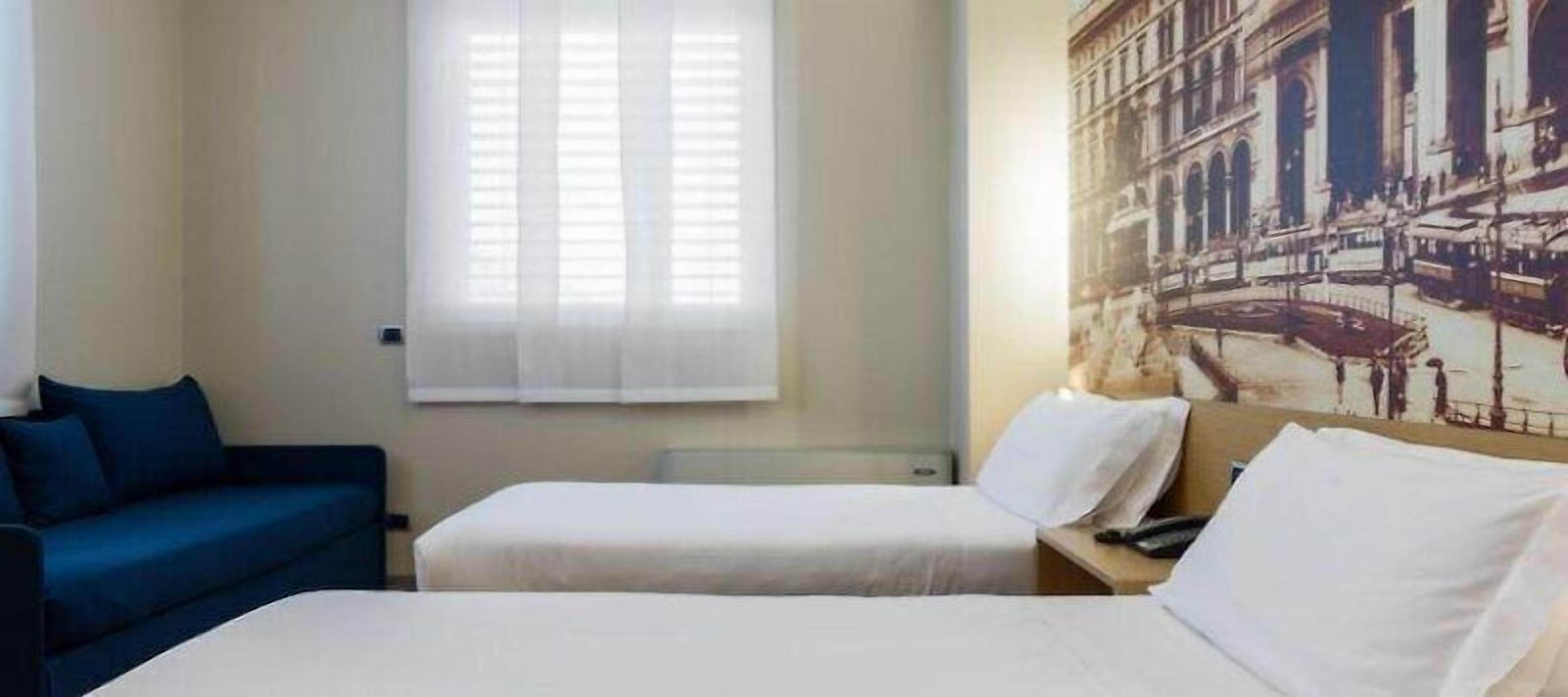 Standard Triple Room | Premium bedding, minibar, in-room safe, desk