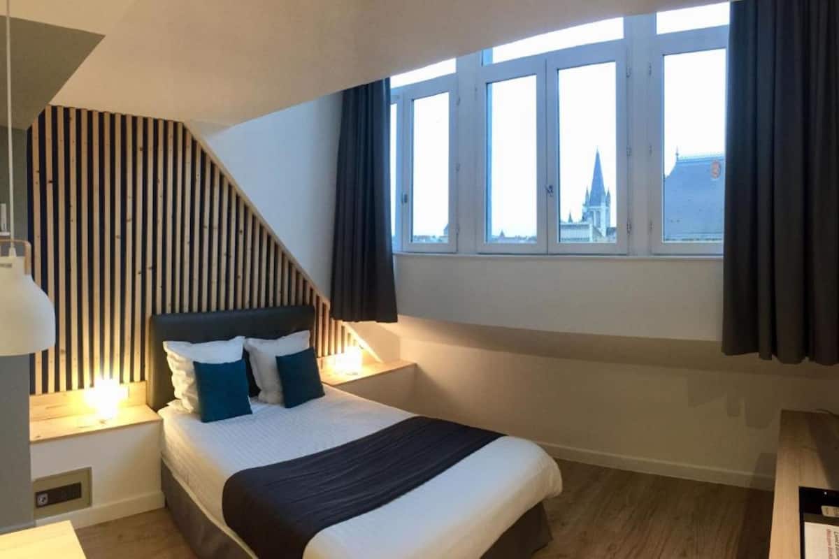 1 bedroom, premium bedding, in-room safe, individually decorated
