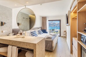 Superior Double Room, Jetted Tub, Sea View | Bathroom | Shower, rainfall showerhead, free toiletries, hair dryer - FERGUS Style Tobago - Adults Only (Calvia)