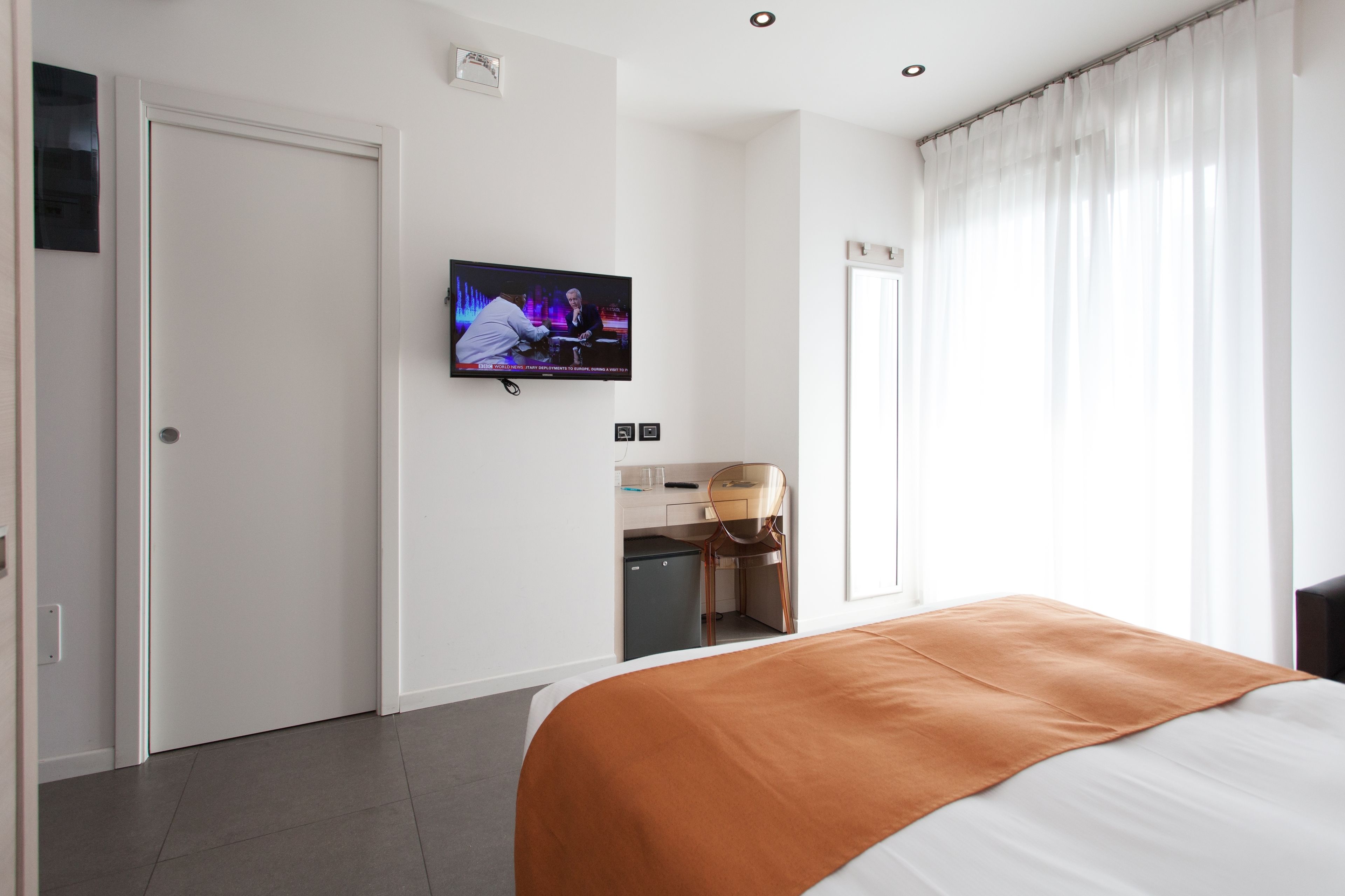 minibar, in-room safe, desk, soundproofing