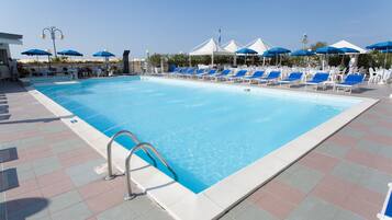 Outdoor pool, sun loungers