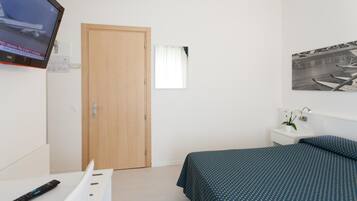 Standard Double Room | In-room safe, desk, cribs/infant beds, free WiFi