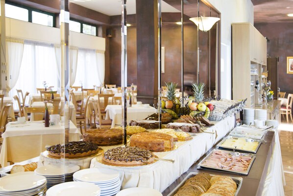 Petit déjeuner buffet compris tous les jours