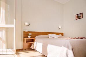 Minibar, in-room safe, desk, soundproofing