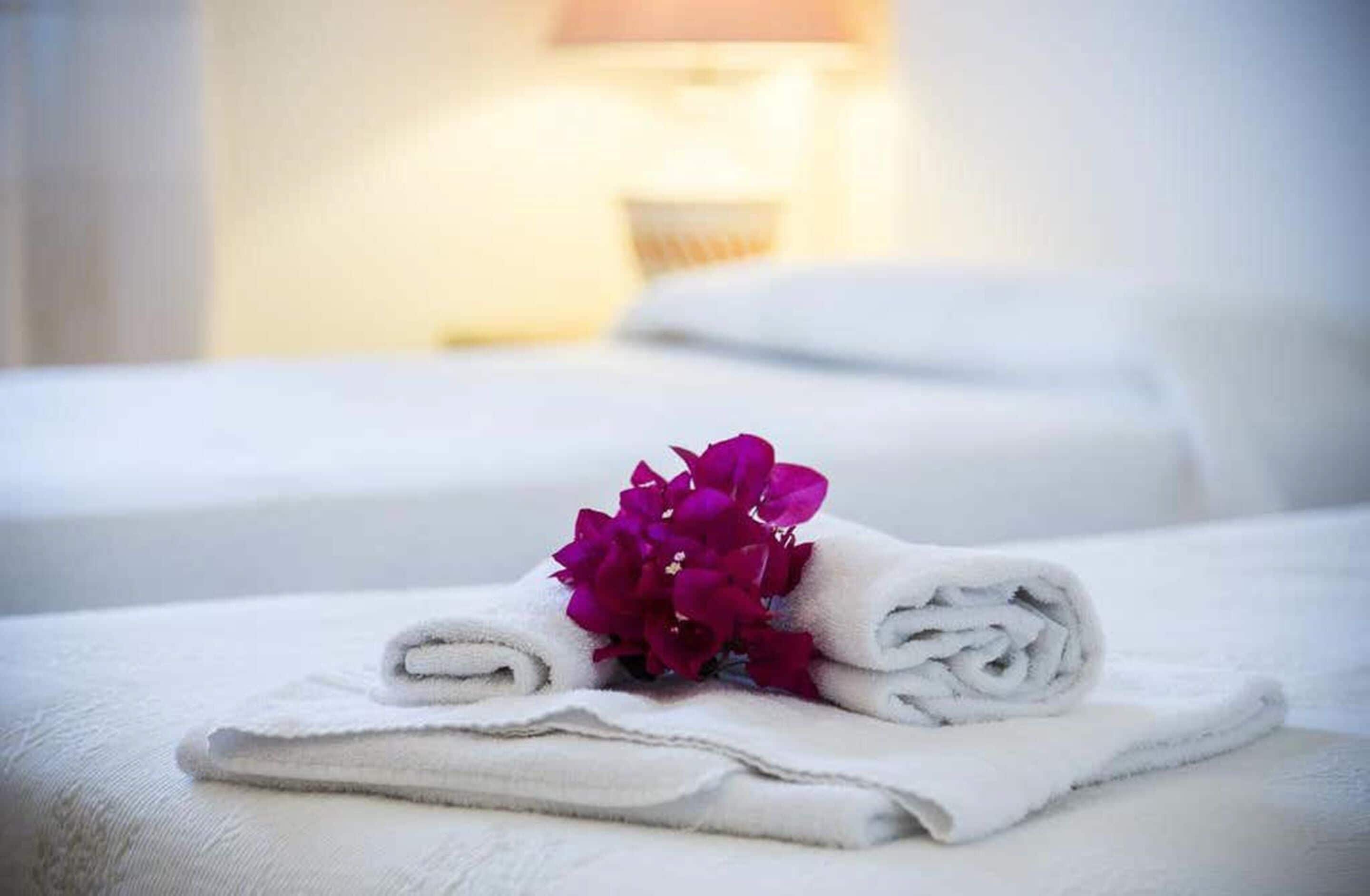 junior suite | minibar, in-room safe, desk, soundproofing