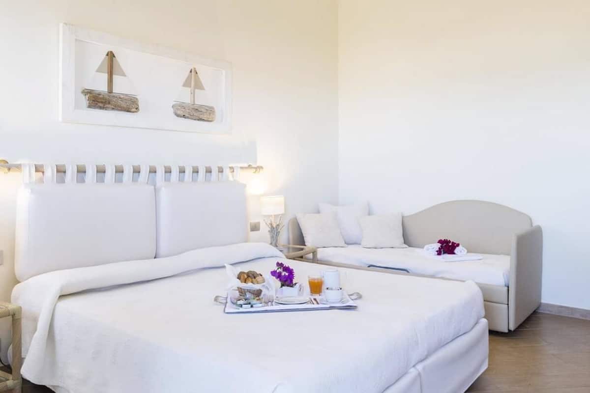 minibar, in-room safe, desk, soundproofing