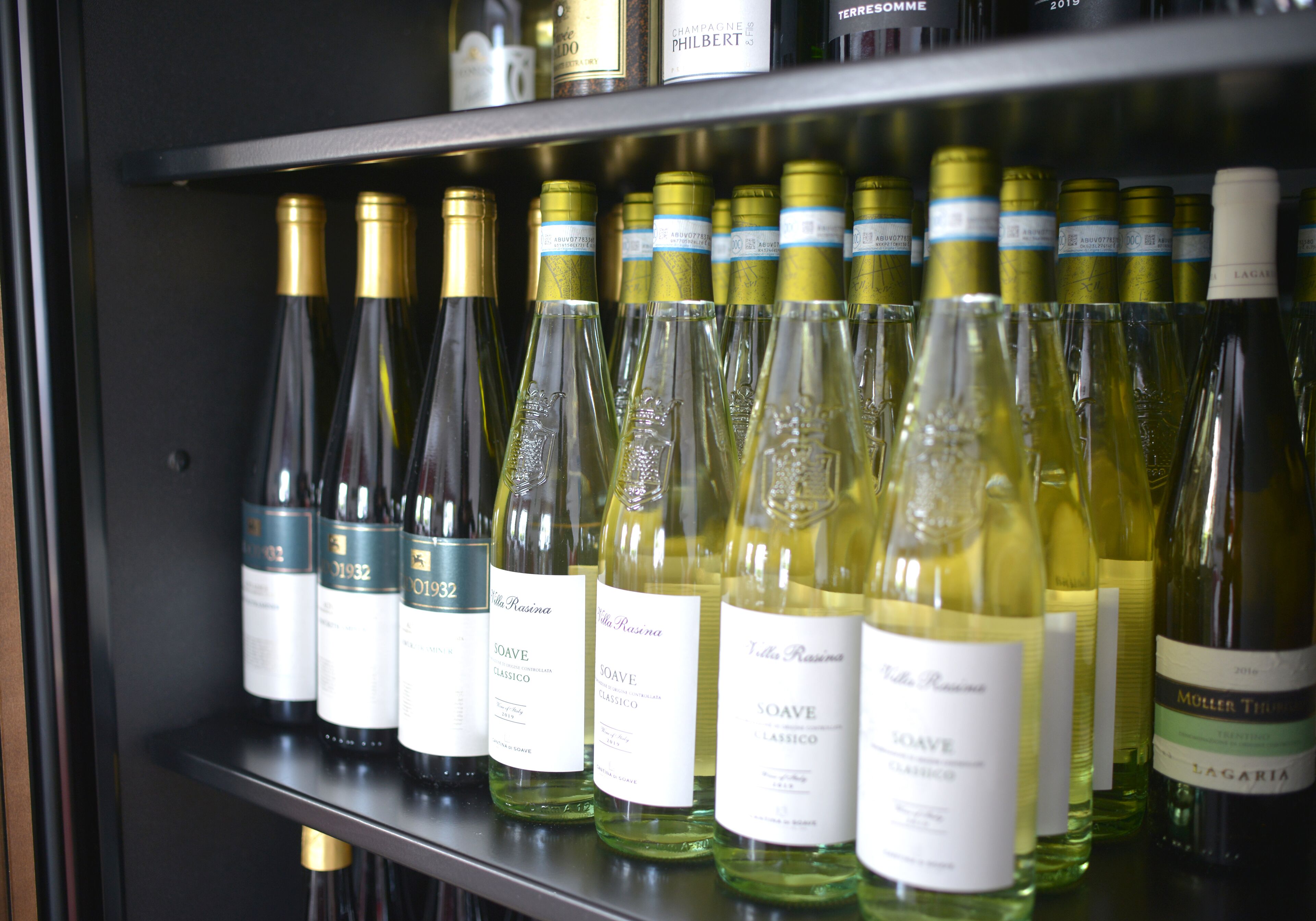 breakfast, lunch, dinner served; italian cuisine, garden views