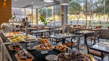 Daily buffet breakfast (EUR 13 per person)