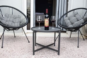 Business Room | Terassi/patio