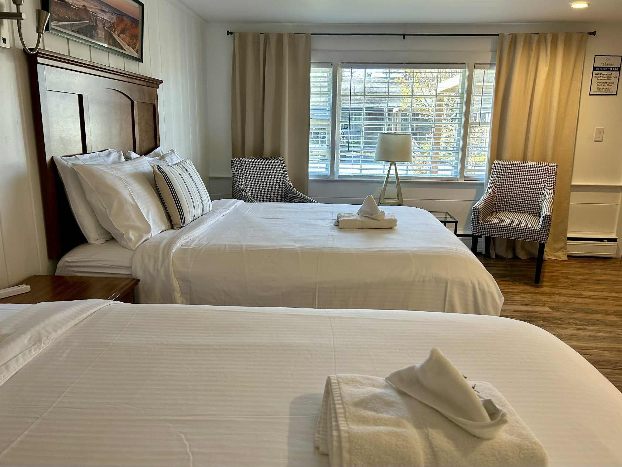 Standaard kamer, 2 queensize bedden | Individueel gedecoreerd, individueel gemeubileerd