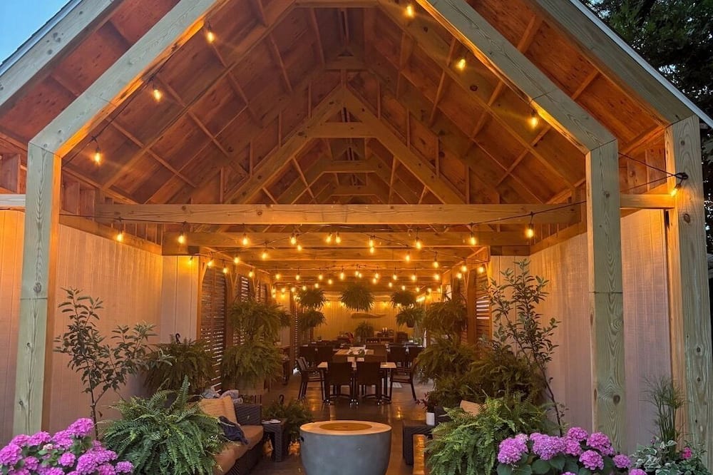 Veranda Cape Cod Family Resort