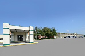 Front of property - Americas Best Value Inn Phillipsburg (Phillipsburg)