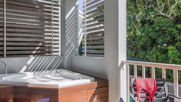 In-room safe, iron/ironing board, cribs (surcharge)