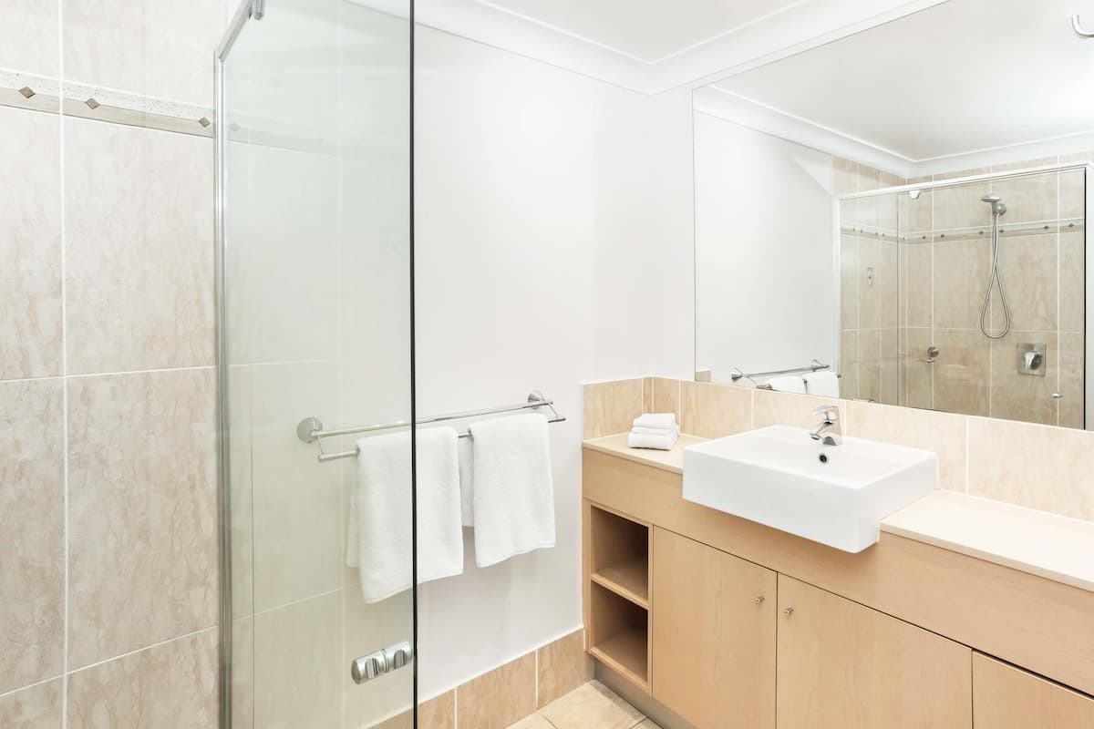 Room, 1 Double Bed (Spa) | 1 bedroom, in-room safe, iron/ironing board, cribs/infant beds