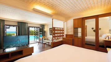 Presidential-Suite, eigener Pool, Meerseite | Minibar, Zimmersafe, Schreibtisch, kostenloses WLAN