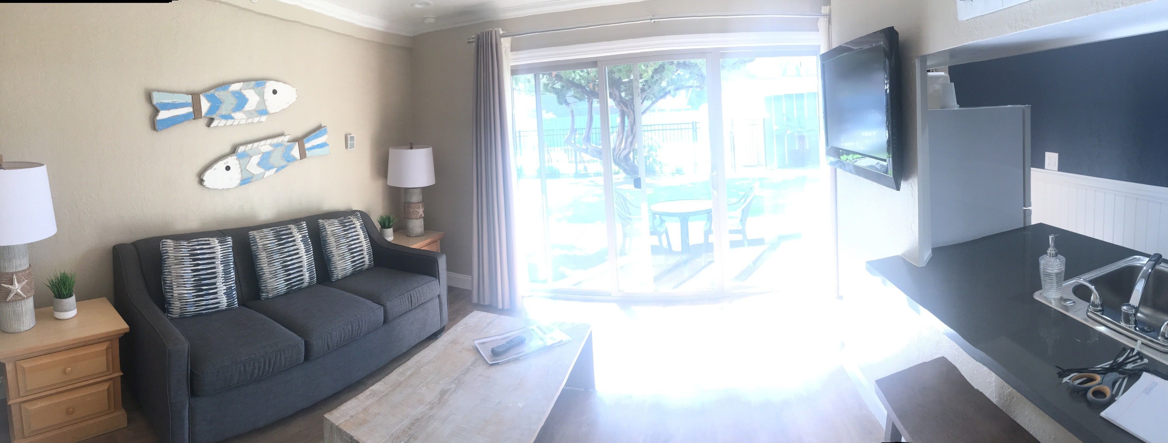 Zimmer, 1 King-Bett und Schlafsofa, Küche | Verdunkelungsvorhänge, Bügeleisen/Bügelbrett, kostenloses WLAN