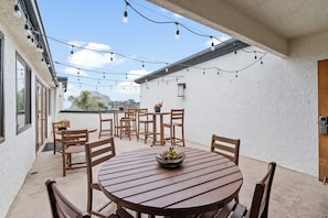 Terrace/patio - La Serena Inn (Morro Bay)