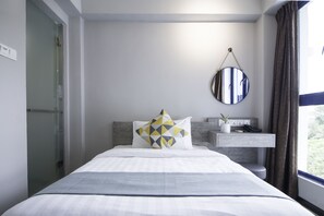 Egyptian cotton sheets, premium bedding, down comforters, pillowtop beds