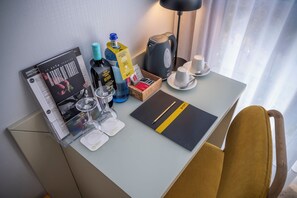 Tallelokero huoneessa, äänieristys, ilmainen Wi-Fi, vuodevaatteet