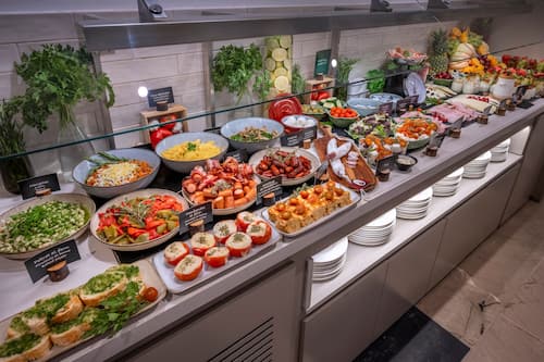 Daily buffet breakfast for a fee