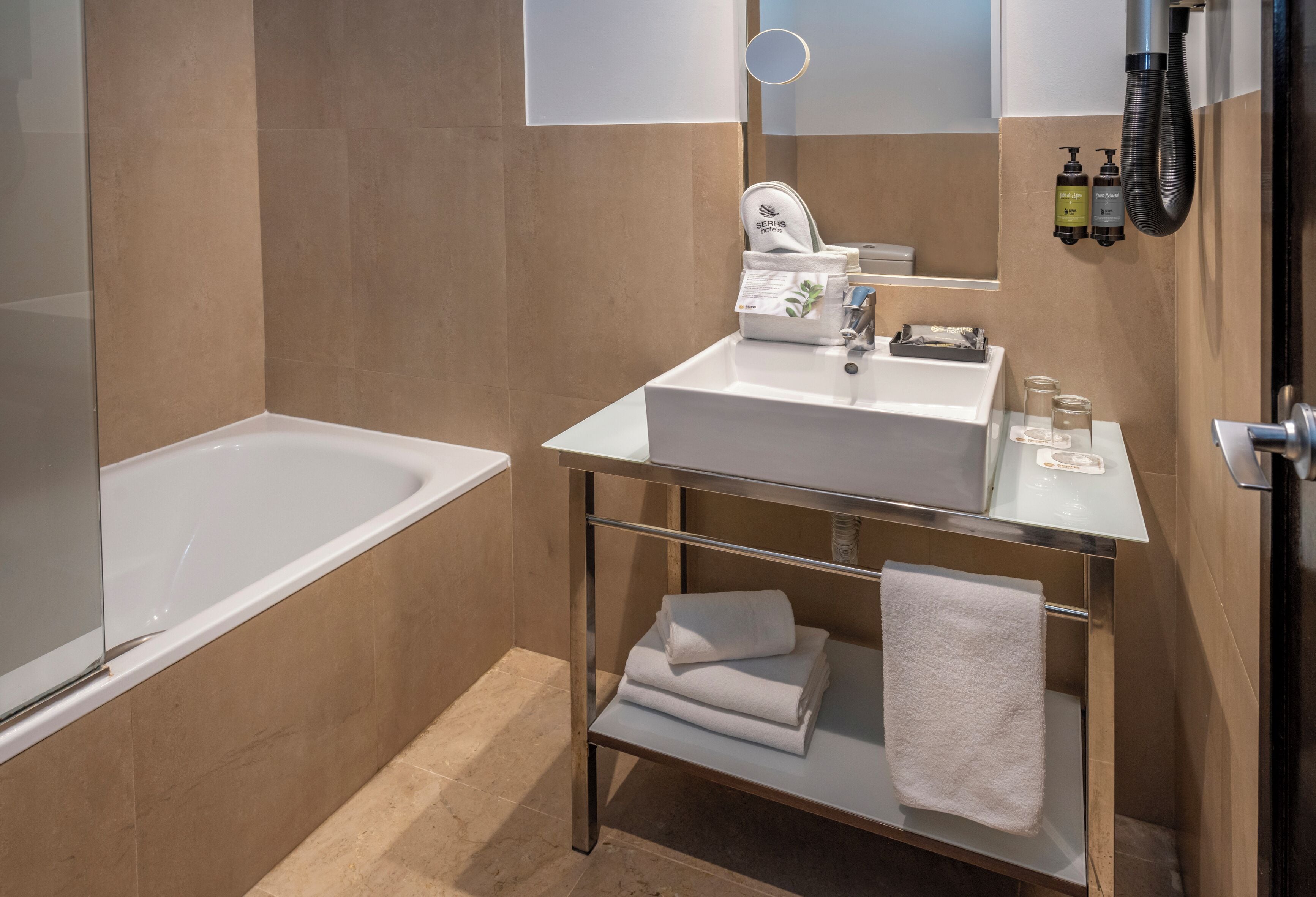 comfort double room, tower | bathroom | hair dryer, towels