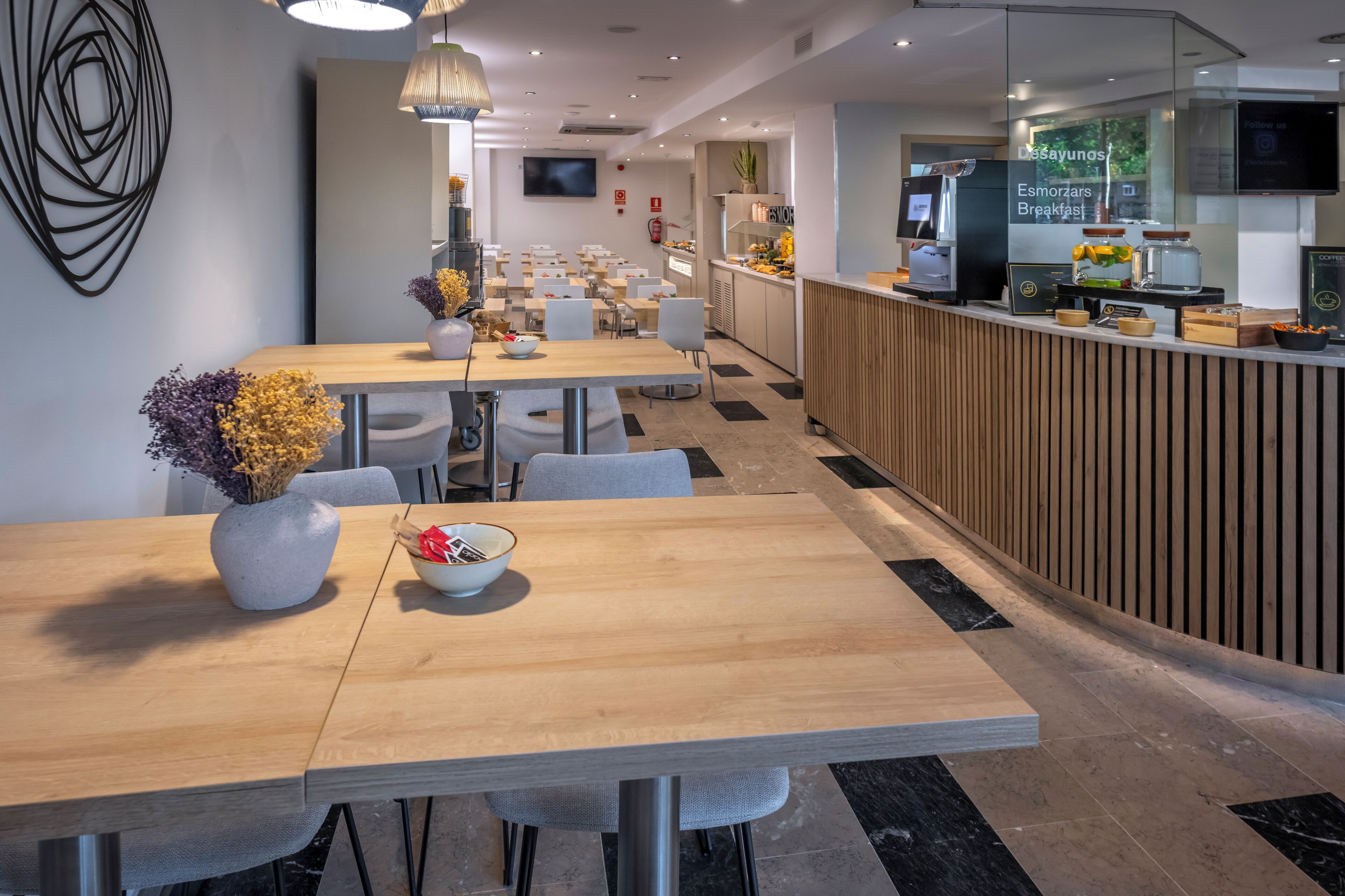 daily buffet breakfast (eur 16 per person)