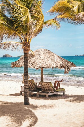 บนชายหาด, เก้าอี้อาบแดด, ดำน้ำ, การดําน้ำสน็อกเกิล