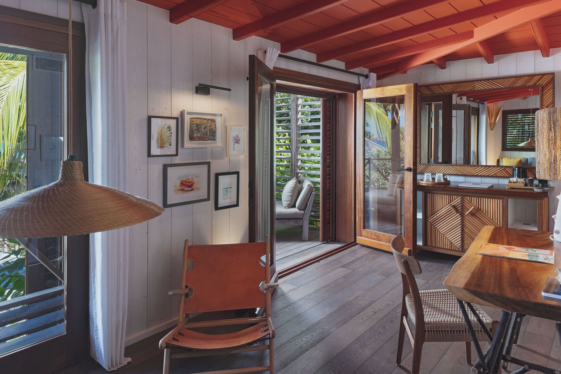 Premium bedding, minibar, in-room safe, soundproofing