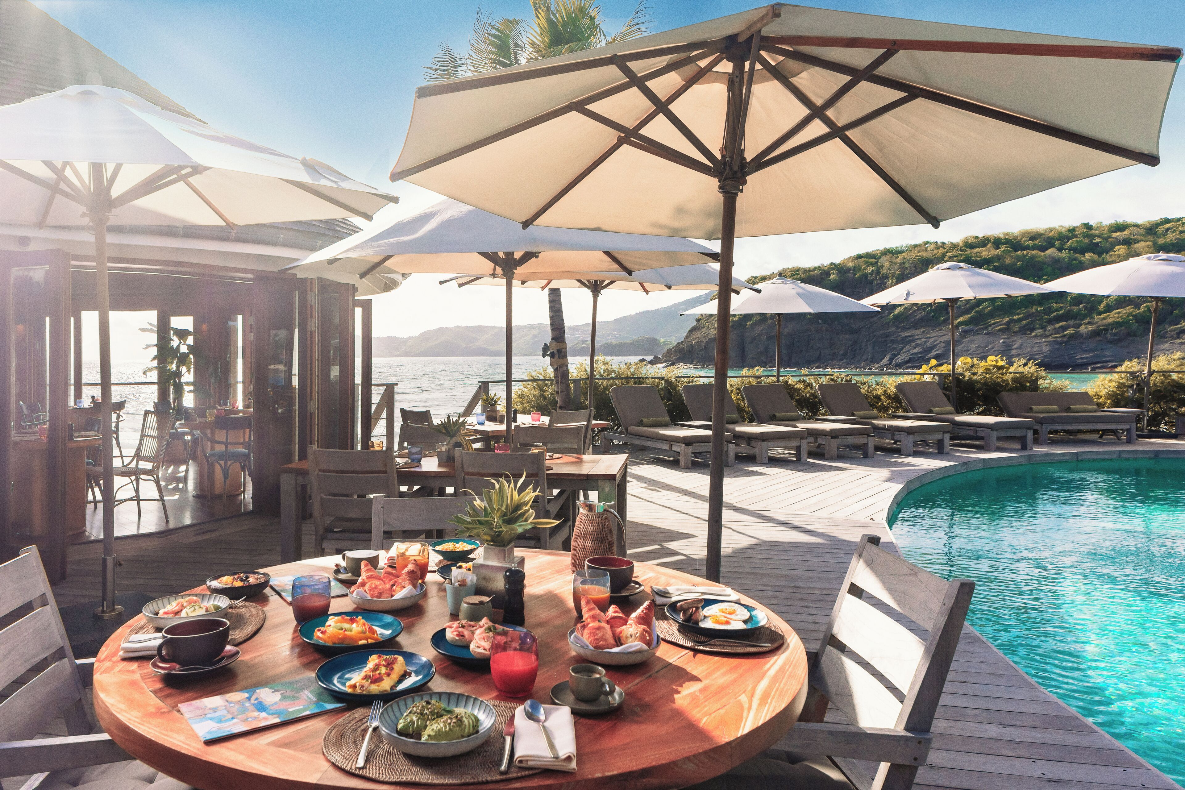 تناول الطعام بالخارج